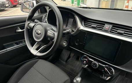KIA Rio IV, 2020 год, 1 299 000 рублей, 16 фотография