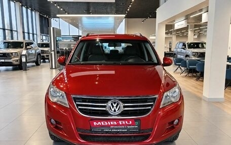 Volkswagen Tiguan I, 2010 год, 879 000 рублей, 2 фотография