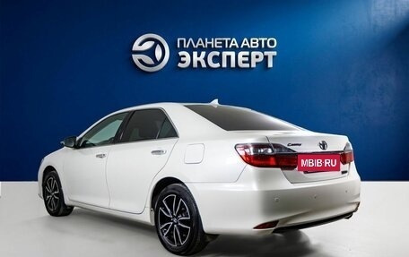 Toyota Camry, 2017 год, 2 650 000 рублей, 6 фотография