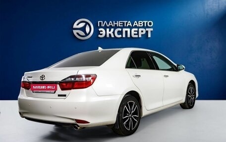 Toyota Camry, 2017 год, 2 650 000 рублей, 4 фотография