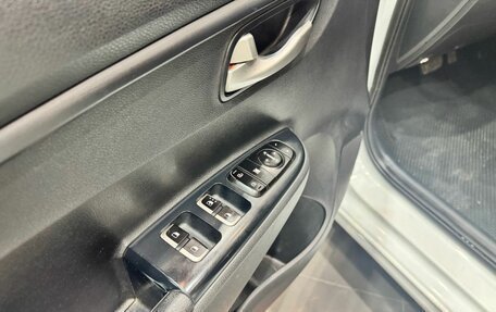 KIA Rio IV, 2019 год, 1 399 000 рублей, 10 фотография