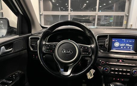 KIA Sportage IV рестайлинг, 2018 год, 1 800 000 рублей, 10 фотография
