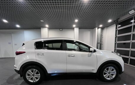 KIA Sportage IV рестайлинг, 2018 год, 1 800 000 рублей, 2 фотография