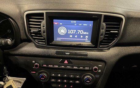 KIA Sportage IV рестайлинг, 2018 год, 1 800 000 рублей, 13 фотография