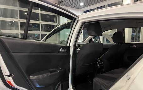 KIA Sportage IV рестайлинг, 2018 год, 1 800 000 рублей, 25 фотография