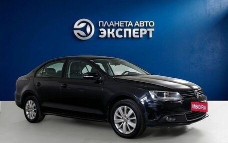 Volkswagen Jetta VI, 2013 год, 750 000 рублей, 3 фотография
