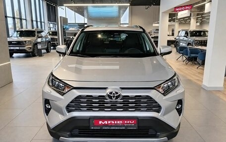 Toyota RAV4, 2021 год, 3 449 000 рублей, 2 фотография