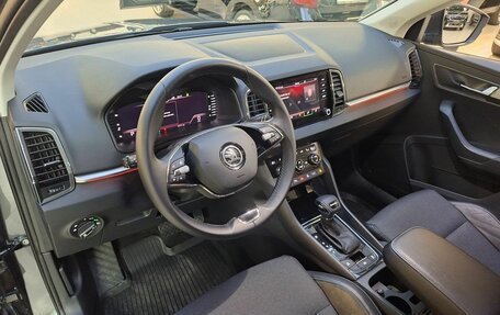 Skoda Karoq I, 2021 год, 2 280 000 рублей, 17 фотография