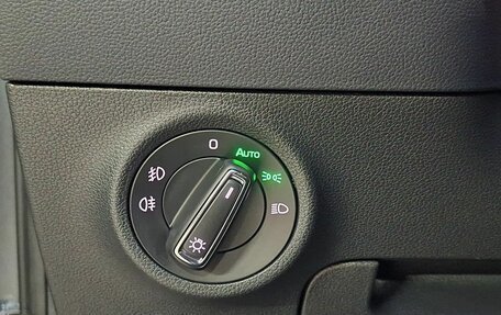 Skoda Karoq I, 2021 год, 2 280 000 рублей, 16 фотография