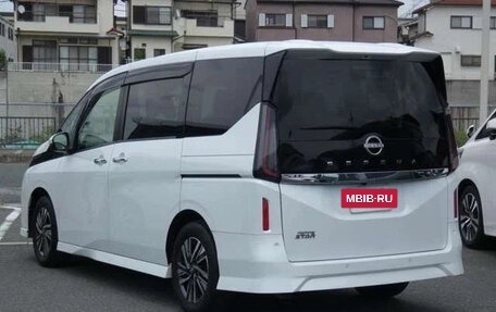 Nissan Serena, 2023 год, 2 250 000 рублей, 4 фотография