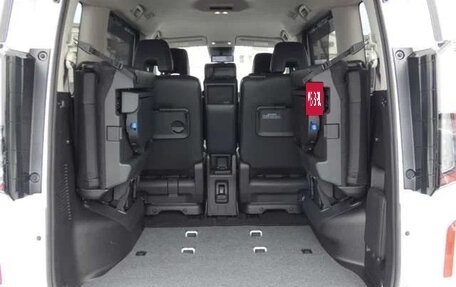 Nissan Serena, 2023 год, 2 250 000 рублей, 6 фотография