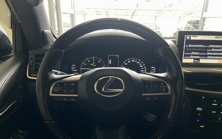 Lexus LX III, 2017 год, 6 800 000 рублей, 11 фотография