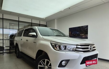 Toyota Hilux VIII, 2016 год, 3 400 000 рублей, 2 фотография