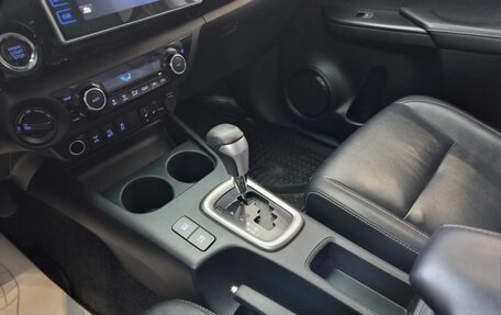 Toyota Hilux VIII, 2016 год, 3 400 000 рублей, 12 фотография