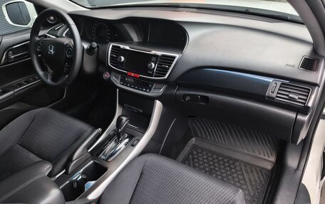 Honda Accord IX рестайлинг, 2013 год, 1 400 000 рублей, 10 фотография
