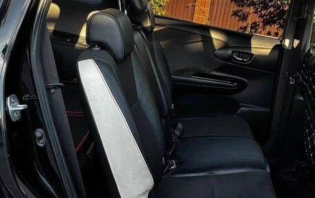 Toyota Wish II, 2012 год, 1 050 000 рублей, 5 фотография