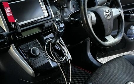 Toyota Wish II, 2012 год, 1 050 000 рублей, 16 фотография