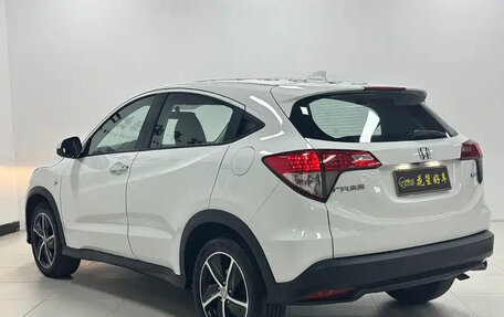 Honda Vezel, 2022 год, 1 450 000 рублей, 4 фотография