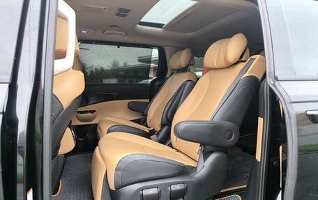KIA Carnival, 2023 год, 4 740 000 рублей, 13 фотография