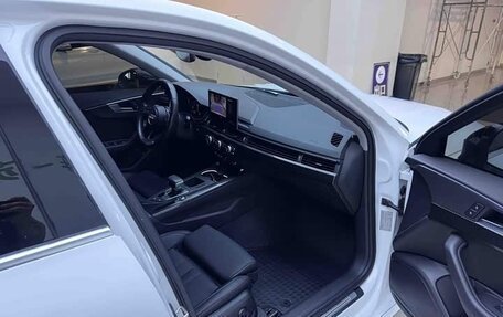 Audi A4, 2022 год, 2 650 000 рублей, 18 фотография