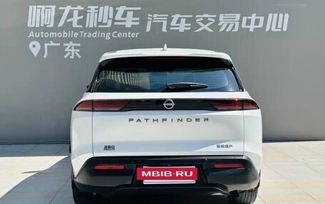 Nissan Pathfinder, 2024 год, 4 600 000 рублей, 5 фотография