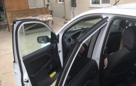 Ford Fiesta, 2007 год, 385 000 рублей, 3 фотография