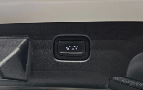 Hyundai Kona, 2023 год, 2 000 000 рублей, 17 фотография