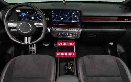 Hyundai Kona, 2023 год, 2 000 000 рублей, 8 фотография