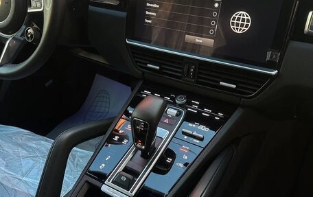Porsche Cayenne III, 2023 год, 15 300 000 рублей, 14 фотография