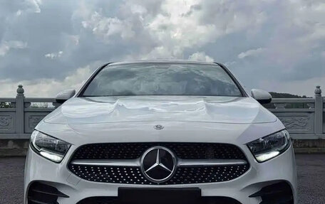 Mercedes-Benz A-Класс, 2022 год, 1 619 004 рублей, 2 фотография