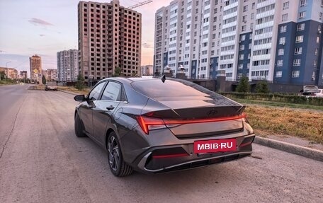 Hyundai Elantra, 2023 год, 1 760 000 рублей, 6 фотография