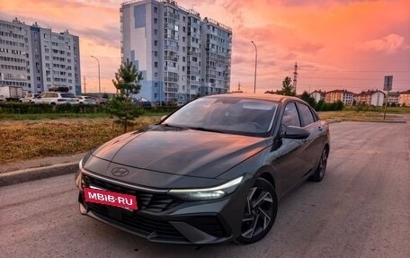 Hyundai Elantra, 2023 год, 1 760 000 рублей, 2 фотография