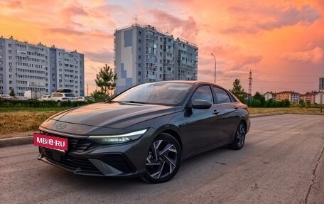 Hyundai Elantra, 2023 год, 1 760 000 рублей, 13 фотография