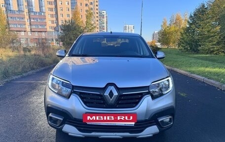 Renault Logan II, 2018 год, 750 000 рублей, 2 фотография