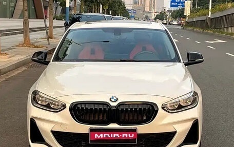BMW 1 серия, 2022 год, 1 500 000 рублей, 2 фотография