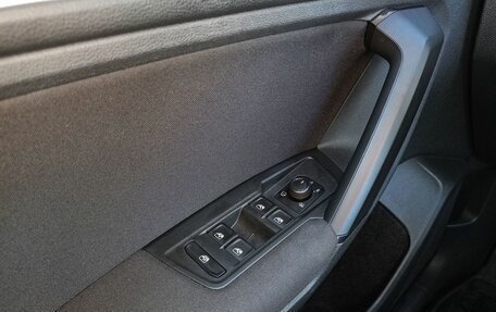 Volkswagen Tiguan II, 2019 год, 2 296 000 рублей, 9 фотография