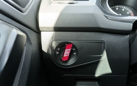 Volkswagen Tiguan II, 2018 год, 2 448 000 рублей, 13 фотография