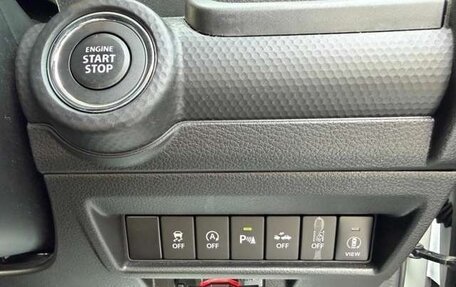Suzuki Xbee I, 2023 год, 1 150 000 рублей, 25 фотография