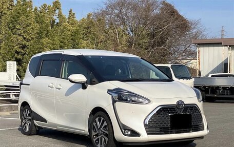 Toyota Sienta II, 2022 год, 1 125 000 рублей, 6 фотография