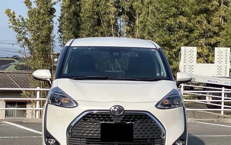 Toyota Sienta II, 2022 год, 1 125 000 рублей, 7 фотография