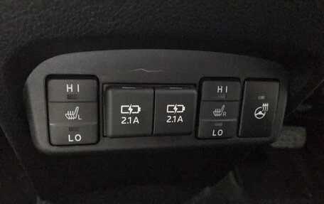 Toyota Sienta II, 2022 год, 1 125 000 рублей, 10 фотография