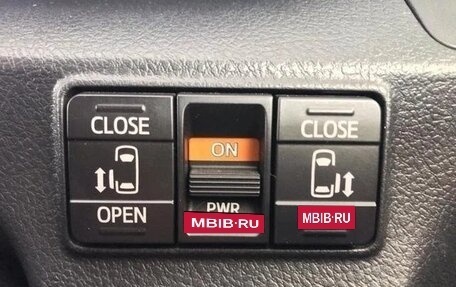 Toyota Sienta II, 2022 год, 1 125 000 рублей, 11 фотография