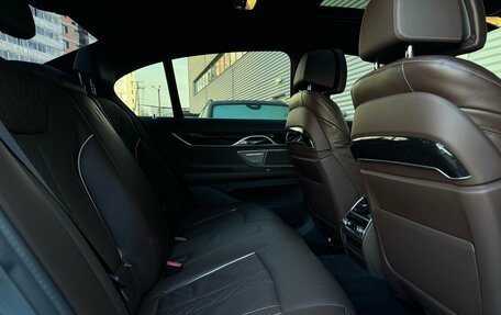 BMW 7 серия, 2019 год, 5 490 000 рублей, 29 фотография
