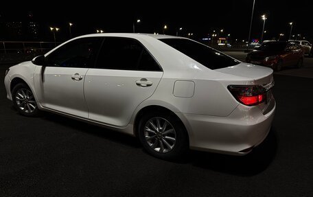 Toyota Camry, 2015 год, 1 700 000 рублей, 4 фотография