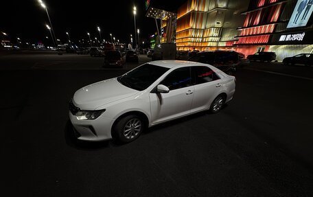 Toyota Camry, 2015 год, 1 700 000 рублей, 2 фотография