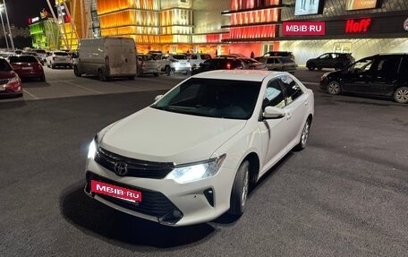 Toyota Camry, 2015 год, 1 700 000 рублей, 13 фотография