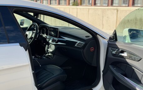 Mercedes-Benz CLS, 2017 год, 3 100 000 рублей, 12 фотография