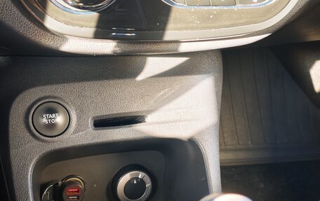 Renault Kaptur I рестайлинг, 2017 год, 1 550 000 рублей, 20 фотография