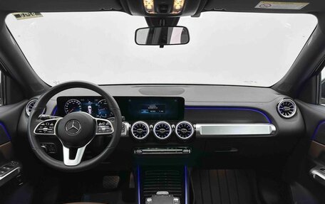 Mercedes-Benz GLB, 2023 год, 2 400 000 рублей, 7 фотография
