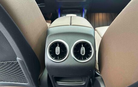 Mercedes-Benz GLB, 2023 год, 2 400 000 рублей, 13 фотография